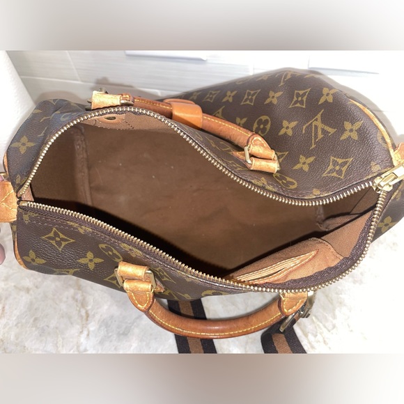 Louis Vuitton Speedy 30, Brown and Tan Crossbody Bag - Picture 2 of 7